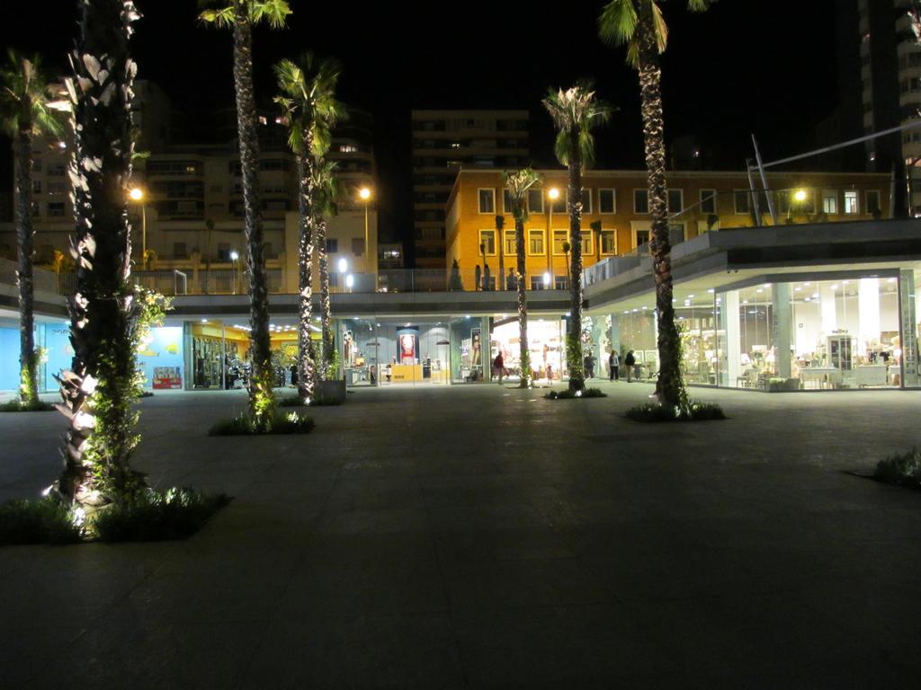 Frente a la playa Malagueta Arenal, 10 personas Málaga Exterior foto