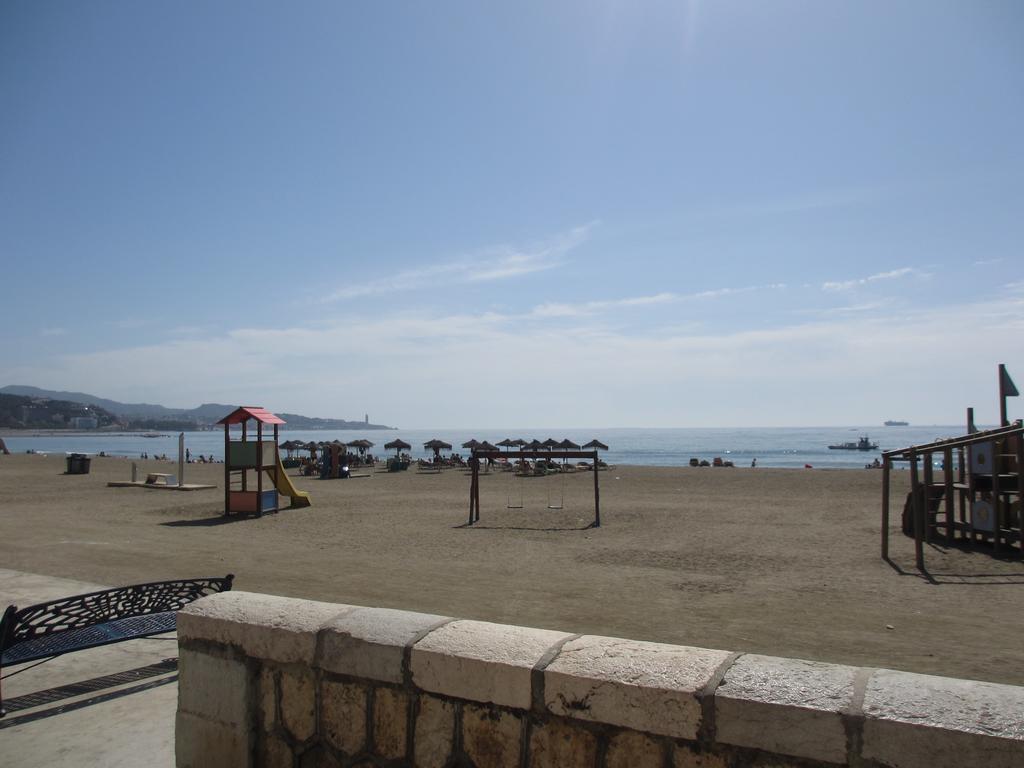 Frente a la playa Malagueta Arenal, 10 personas Málaga Exterior foto